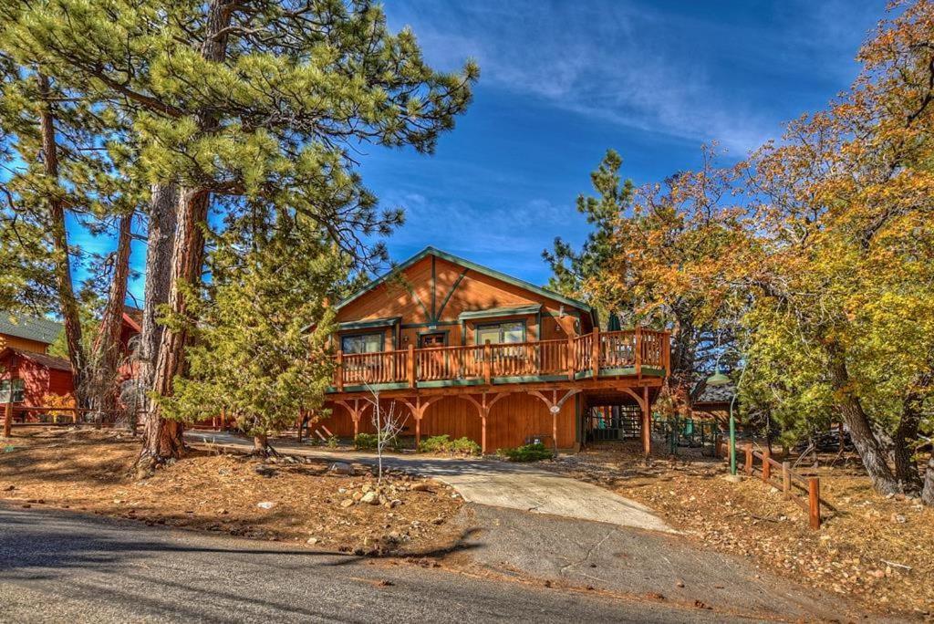023 - Bearly Inn Big Bear Lake Exterior photo